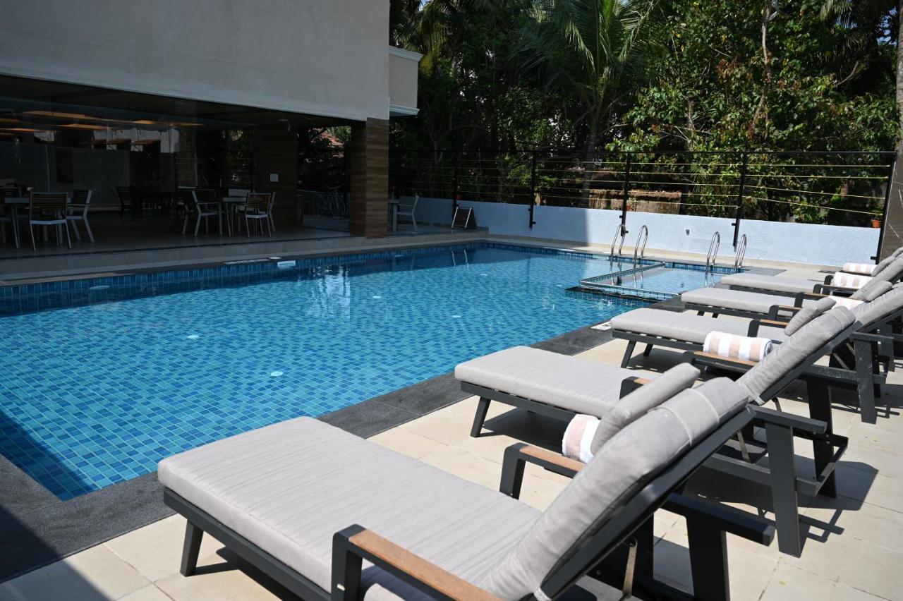 Resort The Lohias, Goa Candolim Ngoại thất bức ảnh