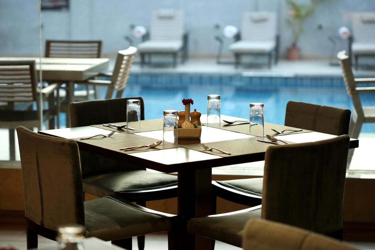 Resort The Lohias, Goa Candolim Ngoại thất bức ảnh